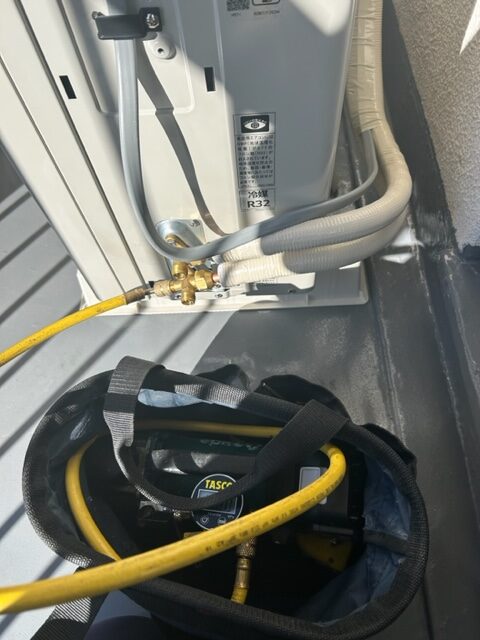 モノリス電気エアコン工事専門！！
