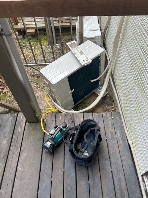 モノリス電気エアコン工事専門！！